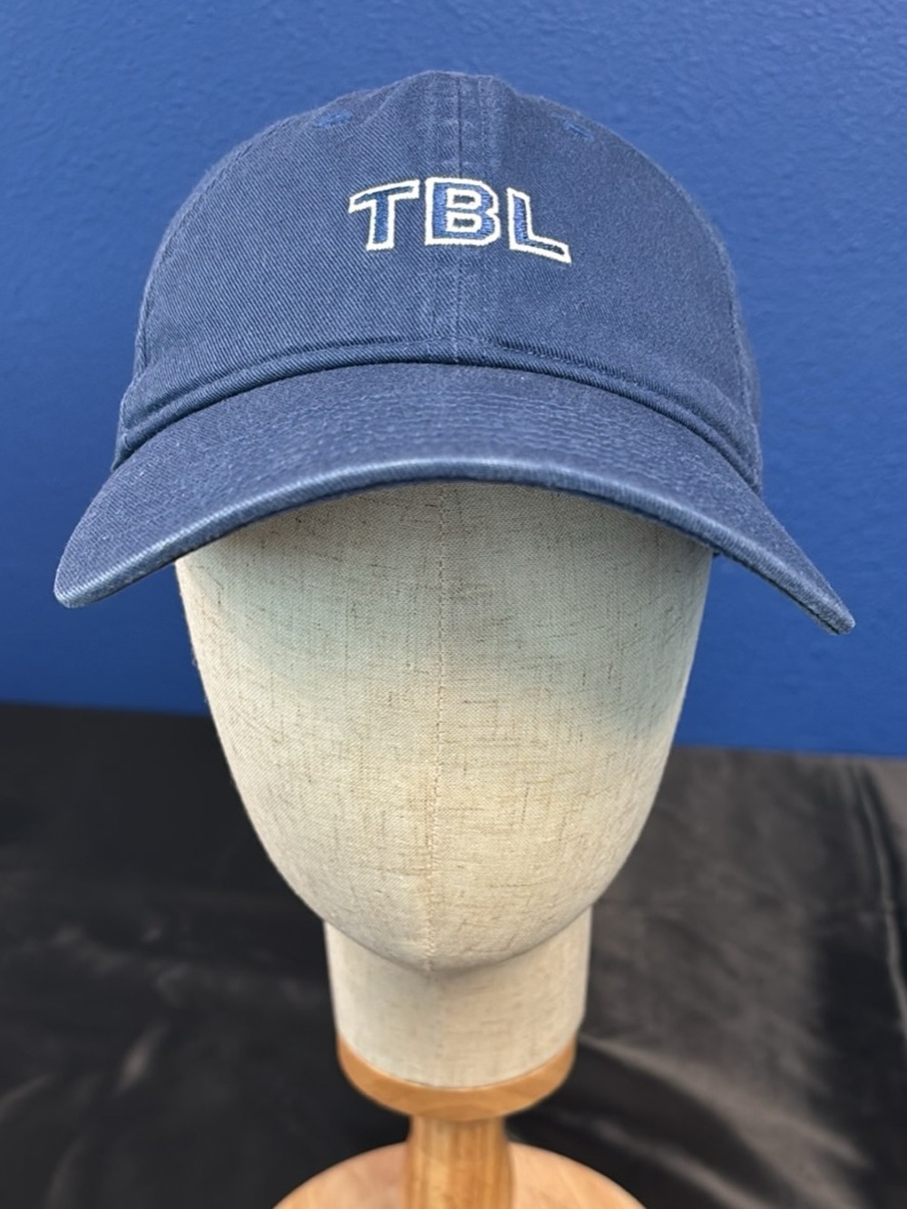 Officially Licensed Adidas NHL Tampa Bay Lightning Slouch Adjustable Dad Hat.